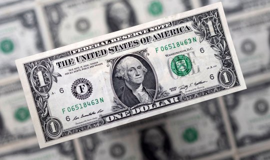 Banklar dollar almır: Ucuzlaşma gözlənilir?