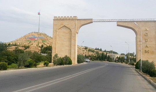 Ağdamda müharibədən sonra tikilmiş evlərin mülkiyyət hüququ rəsmiləşdirilib