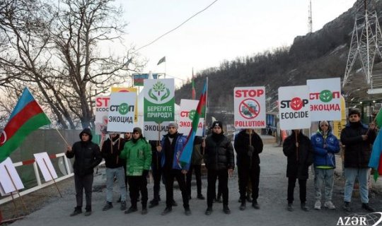 Xankəndi yolunda aksiya: Sülhməramlıların avtomobillərinin keçidinə şərait yaradıldı - YENİLƏNİB