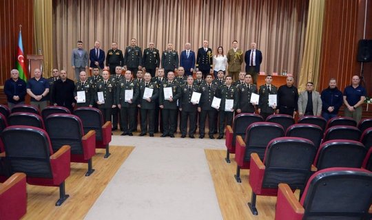 Britaniyalı mütəxəssislərin iştirakı ilə keçirilən təlim kursunda sertifikatlar təqdim olunub - FOTO