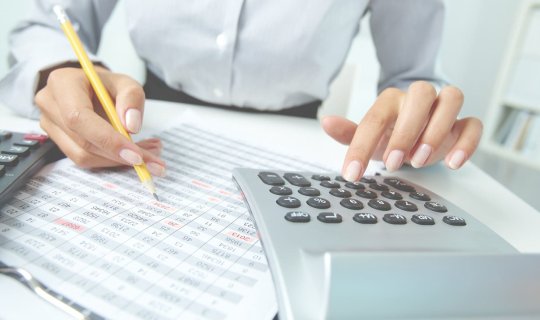 Dövlət qurumu 40 min borcu olan şirkətə 1,5 milyonluq tender verdi