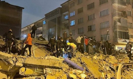 Müdafiə Nazirliyinin tibb ehtiyatından Türkiyəyə yardım göndərilib