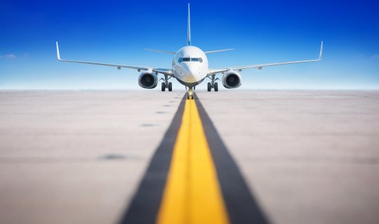 Hava nəqliyyatı ilə beynəlxalq sərnişindaşıma ucuzlaşıb