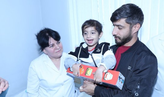 Zəlzələ bölgəsindən Azərbaycana təxliyə edilənlərin FOTOLARI