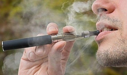 Son zamanların dəbi: Elektron siqaretlər zərərlidir, ya yox? – ARAŞDIRMAxa0