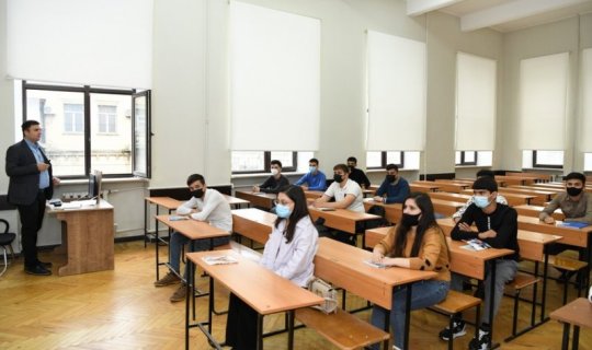 Bu tələbələr gömrükdə işlə təmin ediləcək - Sədr müavinindən açıqlama