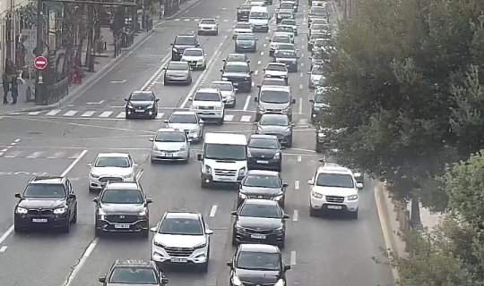 Bu yollarda tıxac var - SİYAHI