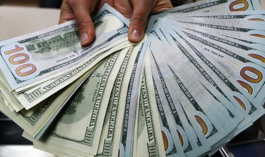 Qlobal bazarlarda dollar çatışmazlığı yaranıb, maliyyə böhranı güclənir