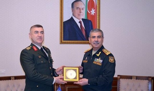 Zakir Həsənov NATO rəsmisi ilə görüşdü