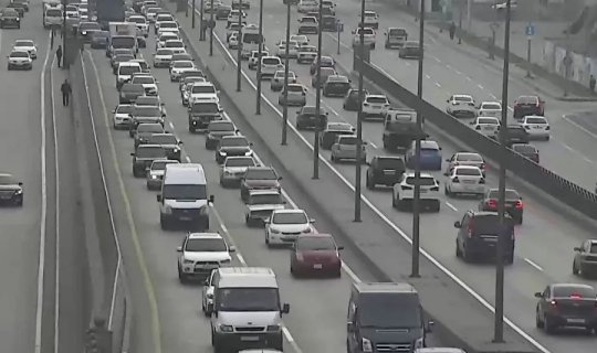 Paytaxtın bu yollarında tıxac var - SİYAHI