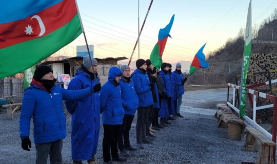 Xankəndi-Laçın yolunda aksiyanın 104-cü günü: ekofəallar etirazlarını davam etdirirlər