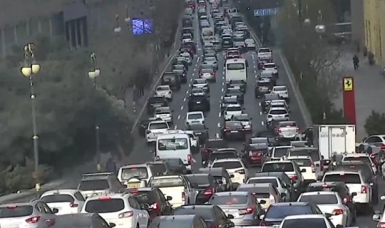 Tıxac müşahidə olunan yollar - SİYAHI