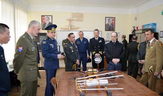 Hərbi attaşelər Heydər Əliyev adına Hərbi İnstitutu ziyarət ediblər - FOTO
