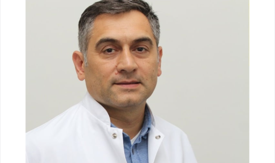 Məşhur həkim məhkəməyə verildi