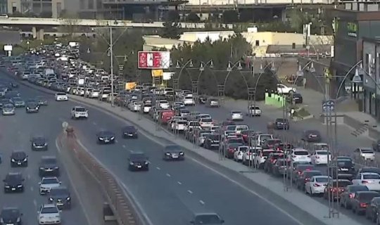 8 küçə və prospektdə tıxac var