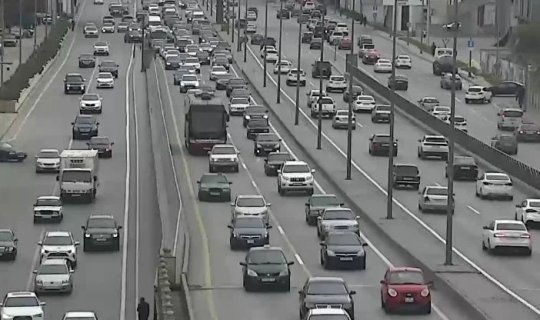9 küçə və prospektdə tıxac var