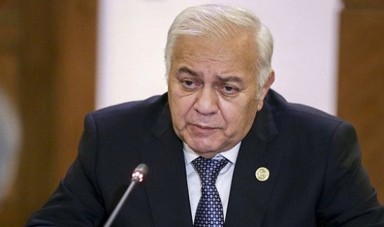Oqtay Əsədovun qardaşının ölkədən çıxışı qadağan edildi