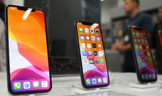 Azərbaycanda insanlar bahalı mobil telefonu və bahalı nömrəni niyə alırlar?