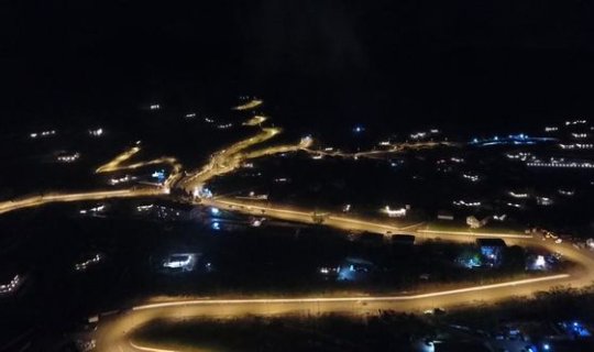 Laçının yolları gecələr işıq saçır - FOTO