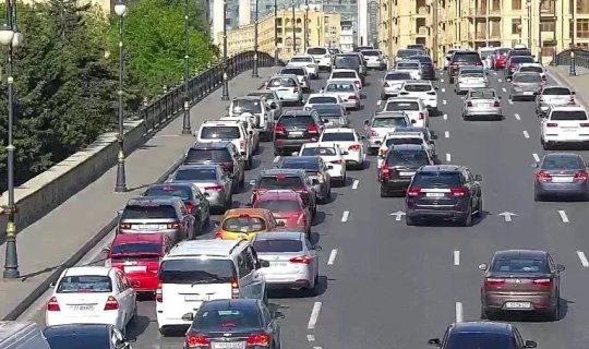 13 küçə və prospektdə tıxac var - SİYAHI