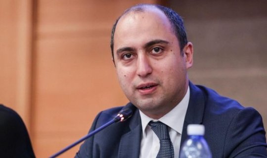 Emin Əmrullayev məktəblilərin intiharından danışdı