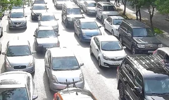 12 küçə və prospektdə tıxac var - SİYAHI
