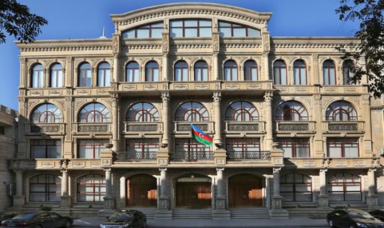 İllik hesabatlarını təqdim etməyən nazirliklər açıqlandı