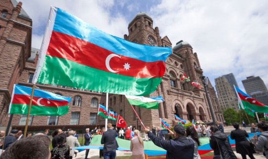 Ontario parlamentinin önündə bayrağımız qaldırıldı
