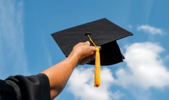 Universiteti 12 yaşında bitirərək ən gənc məzun oldu - FOTO