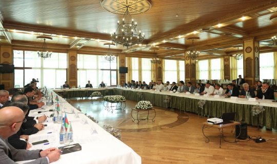 Lerikdə investisiya imkanlarına dair forum keçirilib