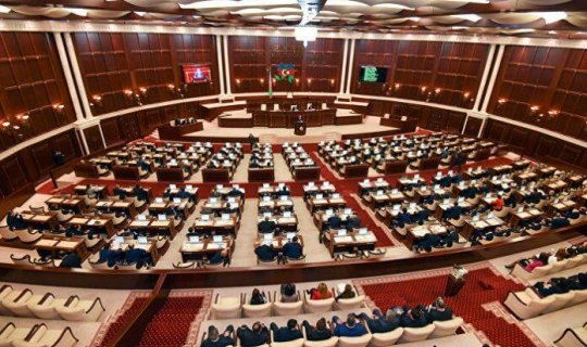 Milli Məclis toplanır - Gündəlikdə 33 məsələ var