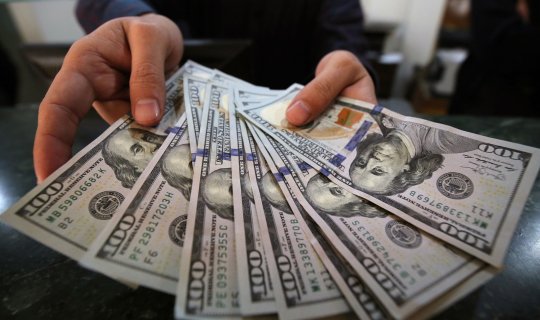 Azərbaycanda son 5 ildə ilk: Dollar satışı...