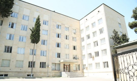 Xəstəxanada 3 yaşlı uşağa lazımsız və artıq dozalı iynə vuruldu