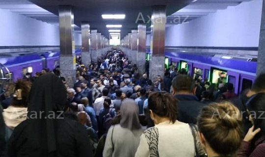Metroda polisə müqavimət göstərənlər saxlanıldı