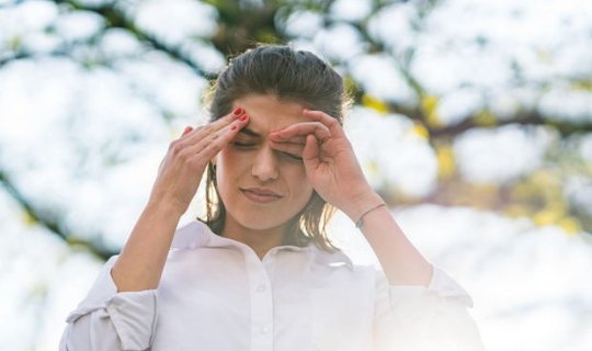 İsti günlərdə başağrısının səbəbləri açıqlandı
