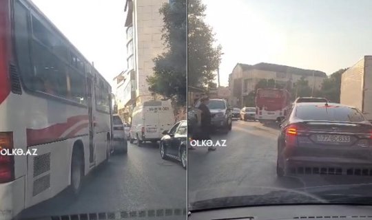 Avtobus sürücüsündən kobud qayda pozuntusu: Sərnişinləri təhlükəyə atdı - VİDEO