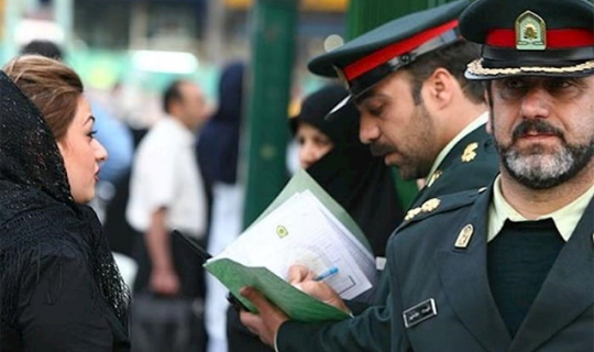 İranda əxlaq polisi yenidən fəaliyyətini bərpa etdi