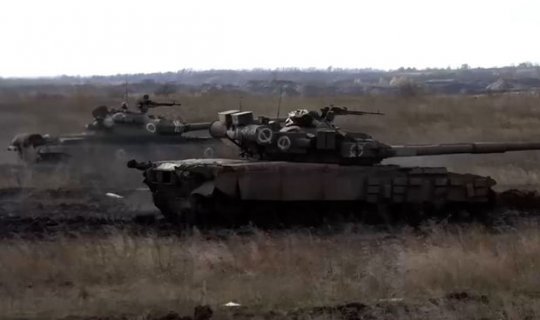 Böyük Britaniya Ukraynada vurulmuş Rusiya tanklarını tədqiq edir