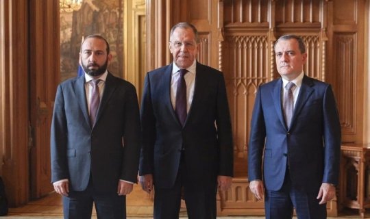 Moskva görüşü: ermənilərə vurulan sarsıdıcı zərbə və ya şok effekti