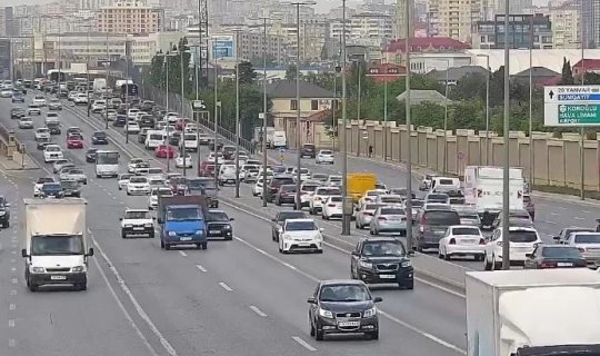 Bu yollarda tıxac var - SİYAHI