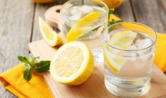 Arıqlamaq üçün limonlu su içmək ZƏRƏRLİ İMİŞ... – XƏBƏRDARLIQ