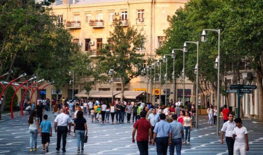 Koronanın yeni ştamı ağır xəstəliyə səbəb olur? - Həkim