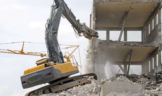 Bu ərazinin sökülməsi və planlaşdırılmasına 700 min ayrıldı