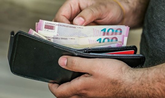 Bakıda orta aylıq əməkhaqqı bu qədərdir