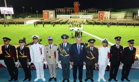 Türkiyədə üç azərbaycanlı zabit rütbəsi alıb