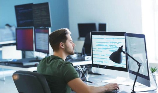 Saatlarla komputer qarşısında oturmaq nəyə səbəb olur?