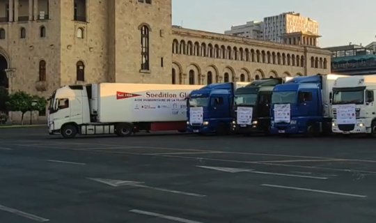 Fransa TIR-ları Laçın yoluna doğru gedir - VİDEO