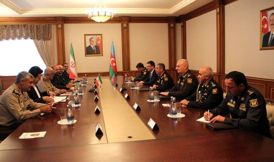 Zakir Həsənov İran Silahlı Qüvvələrinin nümayəndələrini qəbul edib - FOTO