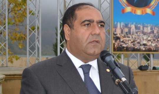 İcra Hakimiyyətinin müəmmalı işıqlandırma işləri