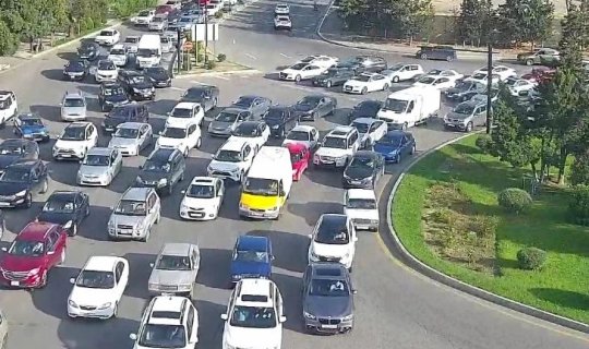 Diqqət: bu yollarda tıxac var